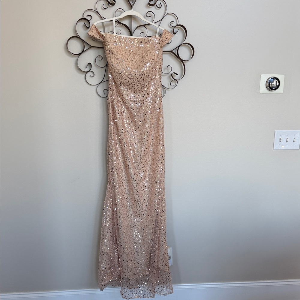 Elegant Sequin Off-Shoulder Wedding Dress